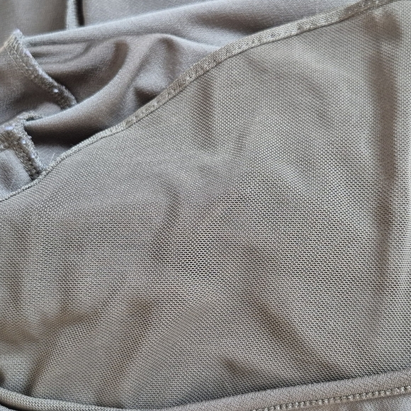 Calvin Klein Green Ruffled Flutter Sleeve Blouse - Picture 7 of 7